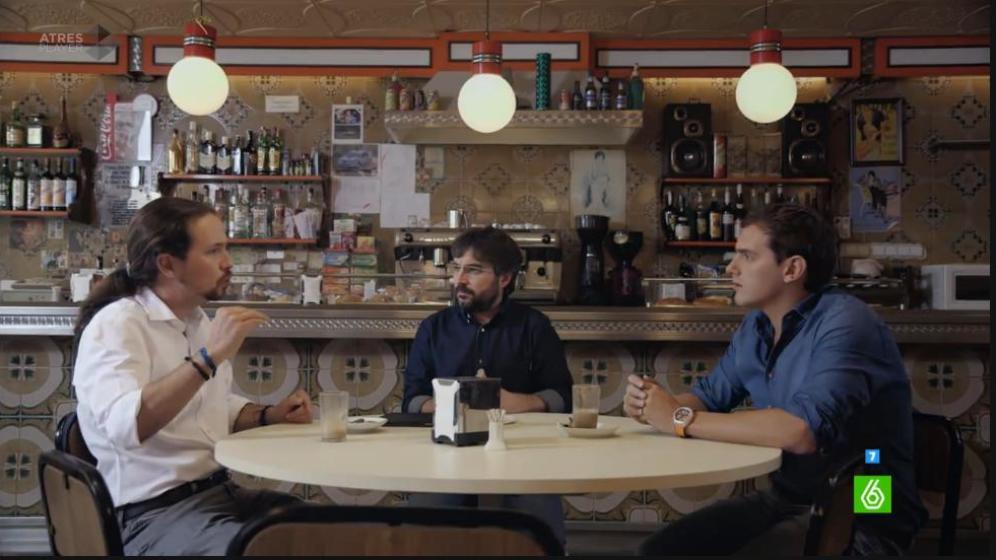 Lecciones políticas y mediáticas en el bar Tío Cuco