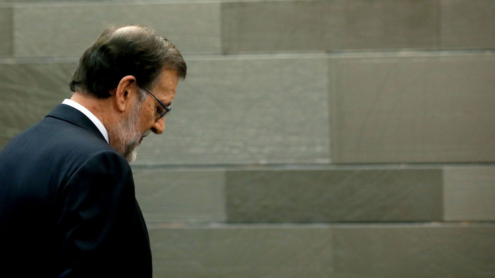 Rajoy, entre Luis («sé fuerte») y Alfonso («yo te quiero»)